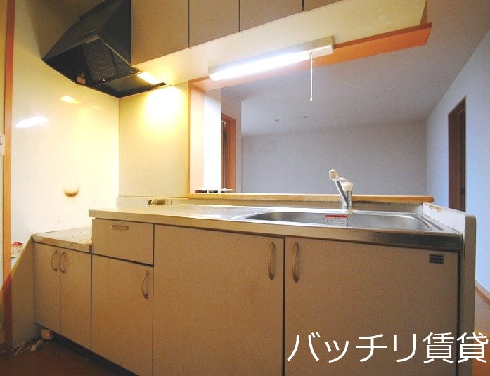 キッチン　別号室の画像。現況優先