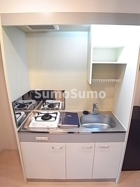 キッチン　コンパクトなキッチンで掃除もラクラク
