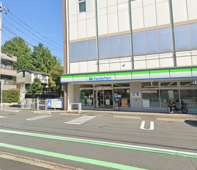 コンビニ　ファミリーマート世田谷瀬田四丁目店（コンビニ）まで433m