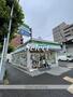 コンビニ　ファミリーマート（コンビニ）まで501m