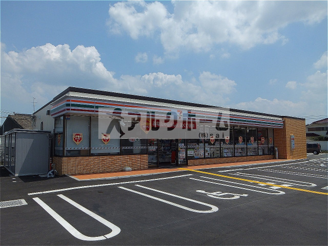 コンビニ　セブンイレブン藤井寺古室3丁目店（コンビニ）まで893m
