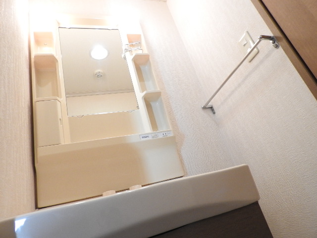 洗面設備　他のお部屋の参考写真となります。