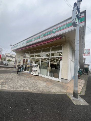 コンビニ　ローソンストア100 LS新松戸南店（コンビニ）まで269m