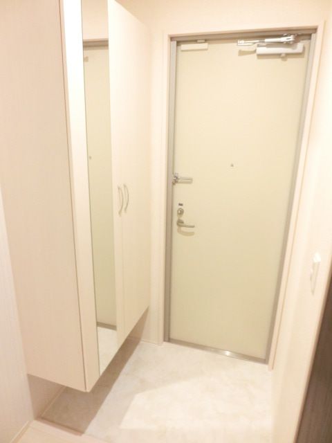 玄関　シューズボックス付きです。