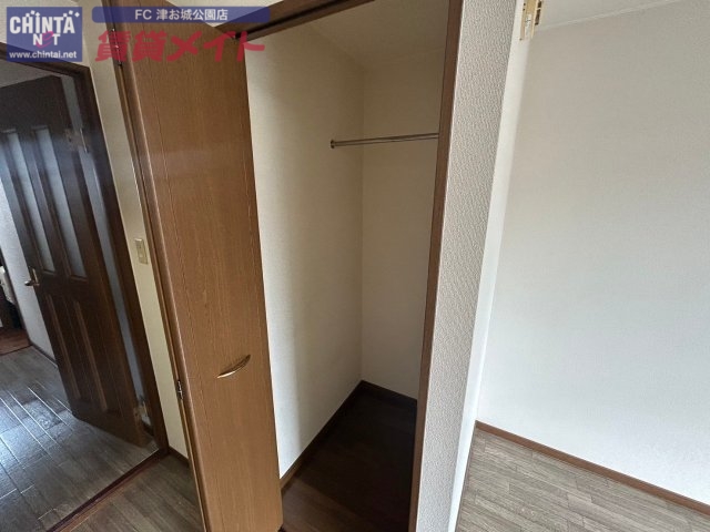 収納　同型参考写真