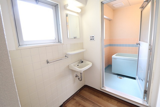 洗面設備　※別部屋の写真です