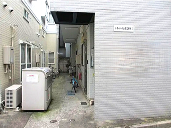 エントランス　建物入り口です