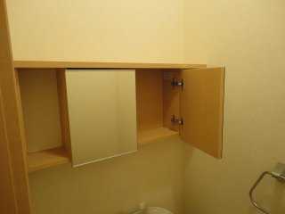 トイレ　トイレ収納