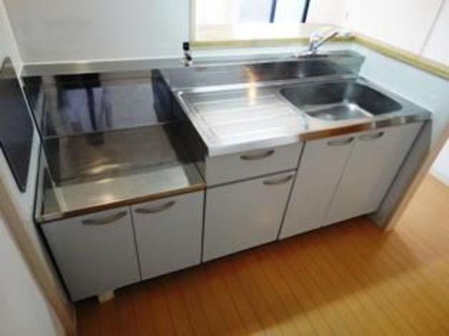 キッチン　【キッチン】写真は反転タイプです