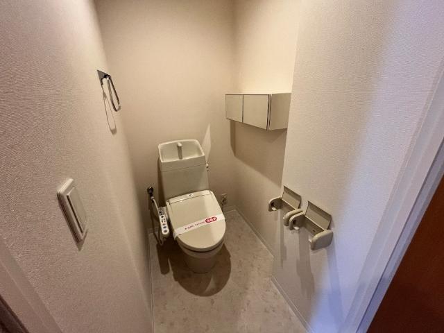 トイレ　シャワー付トイレ