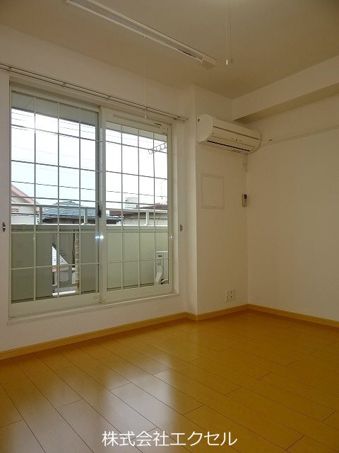 居室・リビング　エアコン完備で快適にお過ごしいただけます。