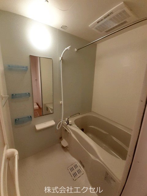 バス・シャワールーム　追い炊き機能付きです。