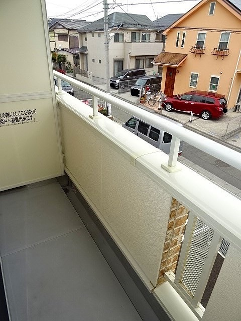 バルコニー　南東向きで日当たり良好です。