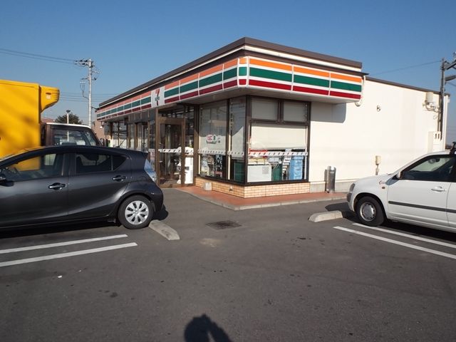 コンビニ　セブンイレブン（コンビニ）まで400m