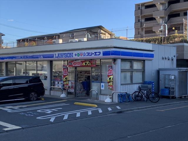 コンビニ　スリーエフさいたま白幡５丁目店（コンビニ）まで1083m