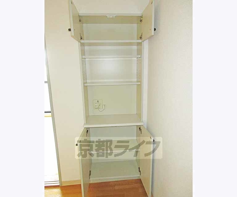 収納　キッチン前収納です！