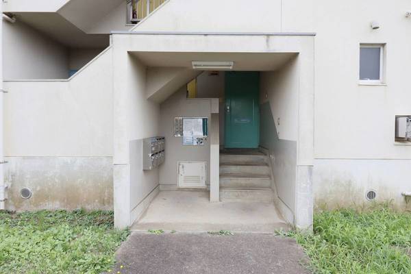 エントランス　ゆとりのあるエントランスです
