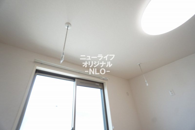 その他設備　雨天時にも安心してお洗濯ができる室内物干し☆