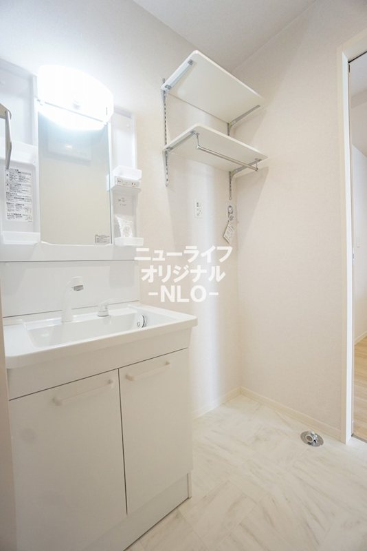 洗面設備　忙しい朝の身支度に役立つ洗髪洗面台☆