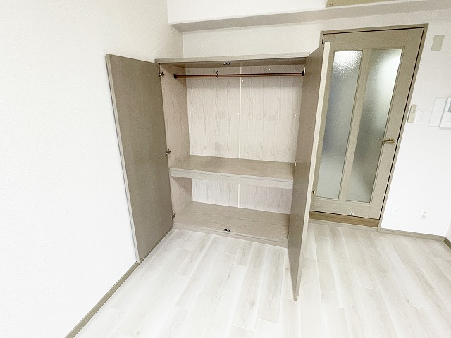 収納　小物を収納するのに便利です（同棟別室施工例）