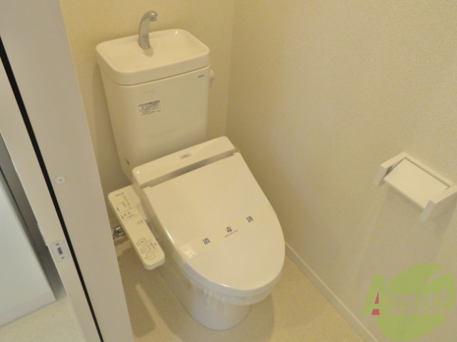 トイレ　こちらはトイレです。清潔感があり、安心して使用できます。