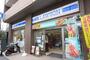 コンビニ　ローソン 足立六町四丁目店（コンビニ）まで654m