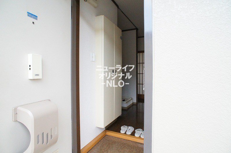 玄関　※102号室参照。現況を優先致します。