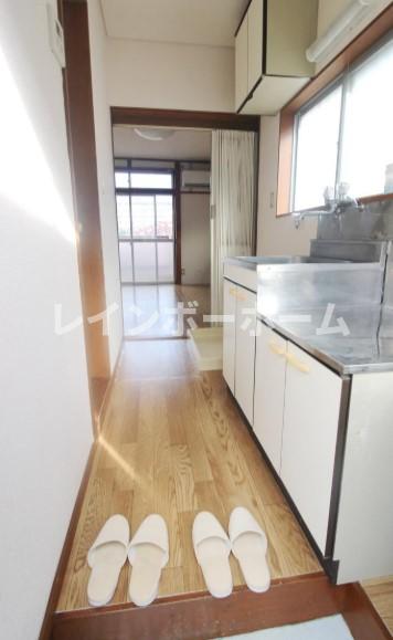 玄関　※別部屋参考写真