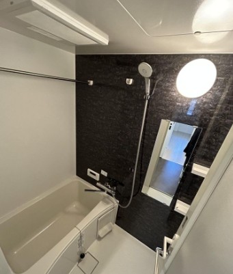 バス・シャワールーム　写真は同タイプ住居です。