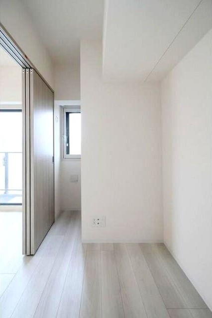 庭　３．３帖の洋室です