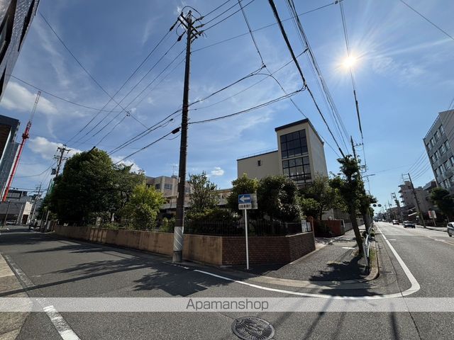 中学校　黄金中学校（中学校）まで517m