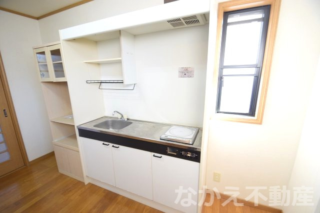 キッチン　コンパクトなキッチンで掃除もラクラク