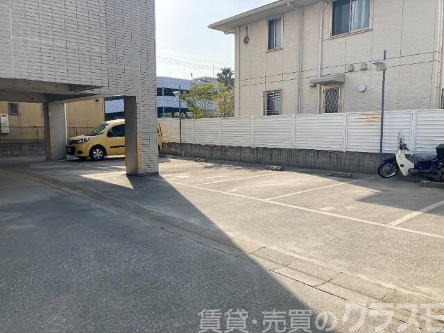 駐車場　敷地内駐車場