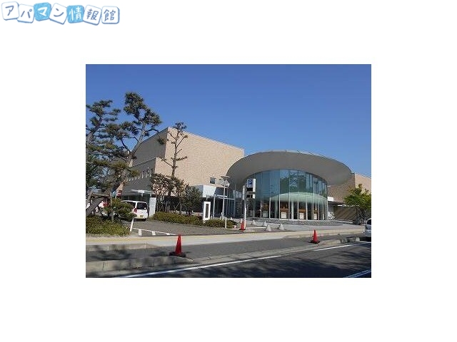 図書館　新潟市立中央図書館（図書館）まで472m