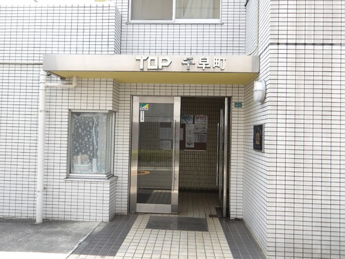 エントランス　エントランス外観