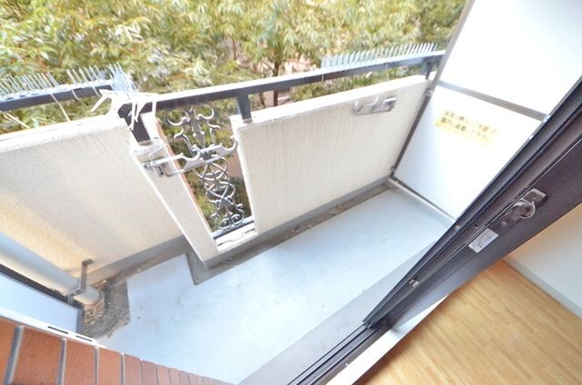 バルコニー　＊別部屋参考写真です