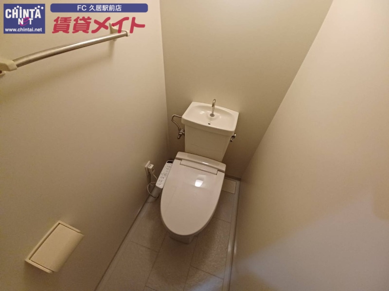 トイレ　同型物件になります。