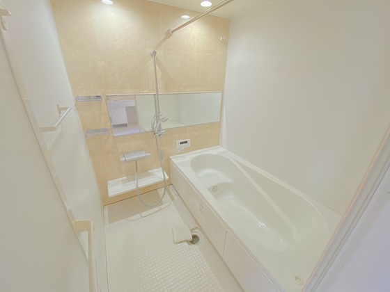バス・シャワールーム　※別部屋の写真です