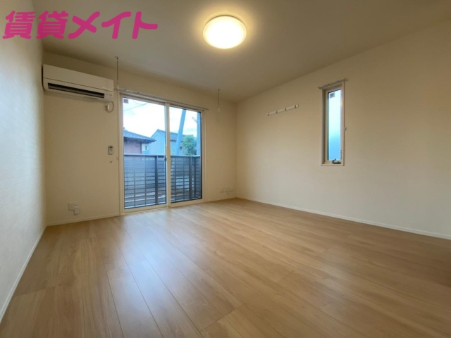 居室・リビング　同タイプの部屋写真です