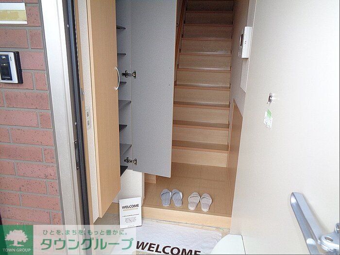 玄関　お問合せはタウンハウジングまで！※現地待合わせ相談可能
