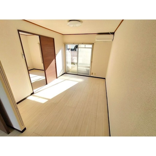 居室・リビング　※同型別部屋写真