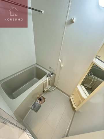バス・シャワールーム　落ち着いた空間のお風呂です