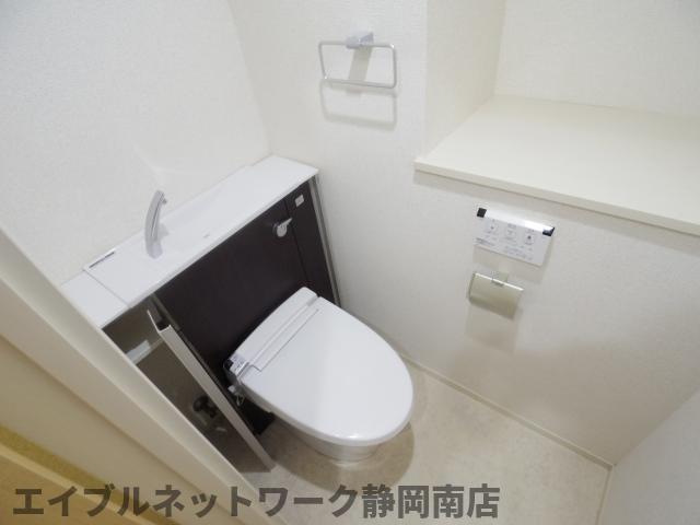 トイレ　シンプルで使いやすいトイレです