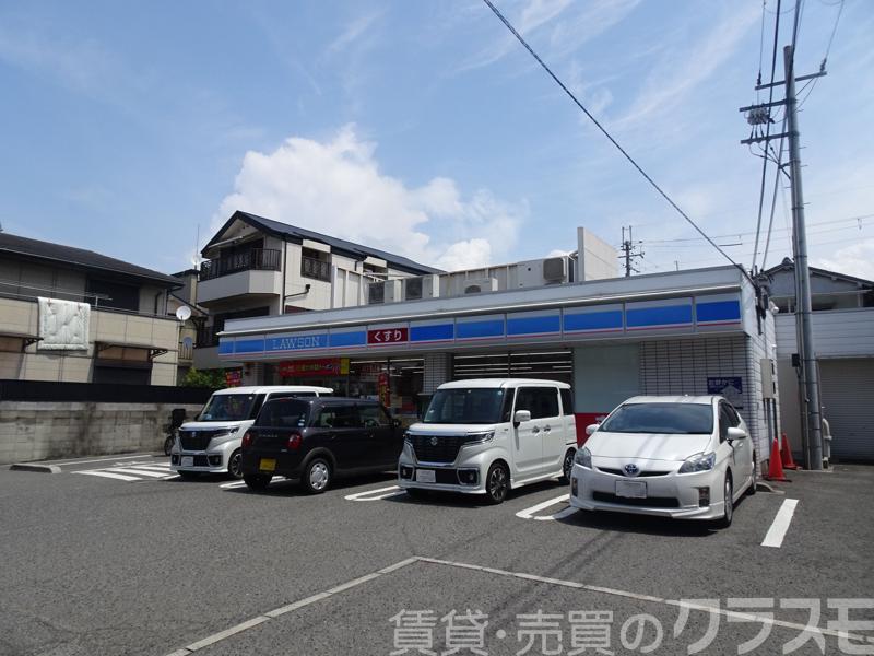コンビニ　ローソン岡店（コンビニ）まで967m