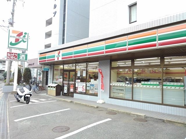 コンビニ　セブンイレブン福岡唐原７丁目（コンビニ）まで650m