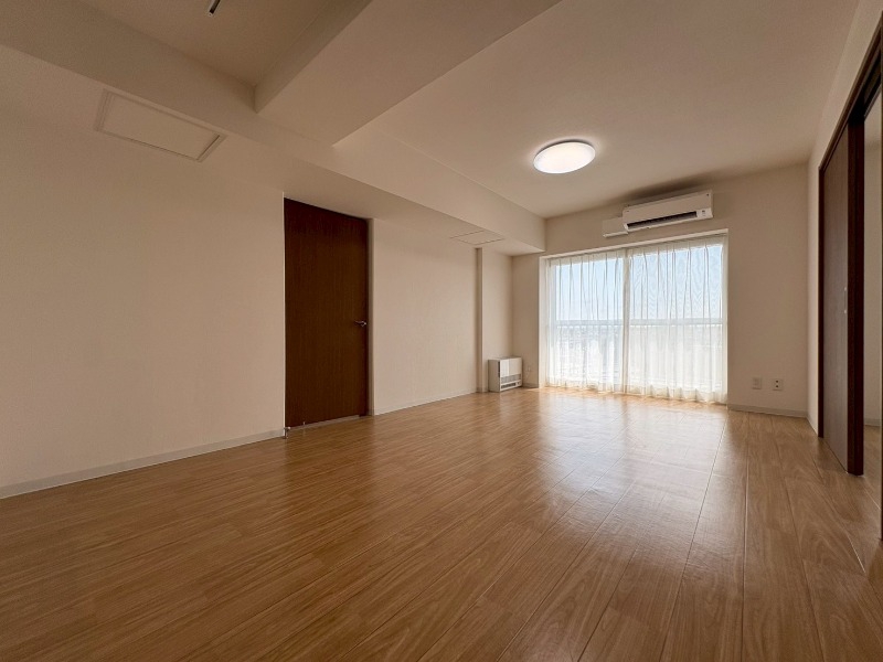 居室・リビング　広くてキレイなお部屋が広がっていて、充実した生活が送れそう。