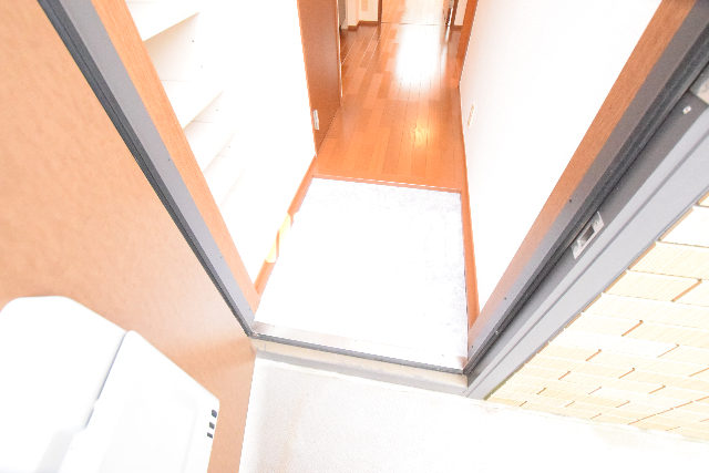 玄関　※他の部屋の写真になります