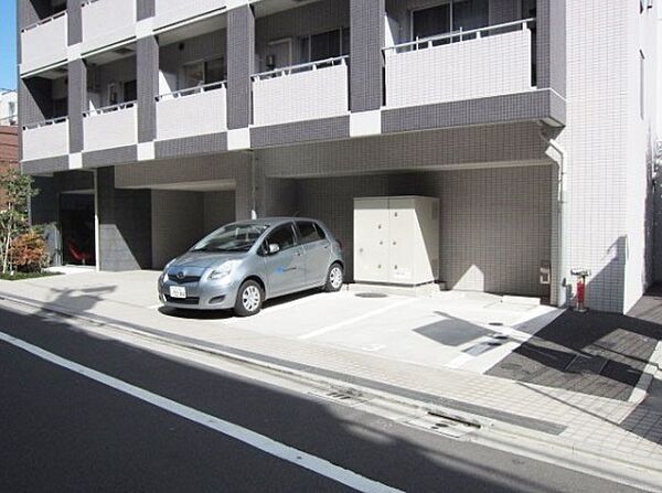 駐車場　駐車場