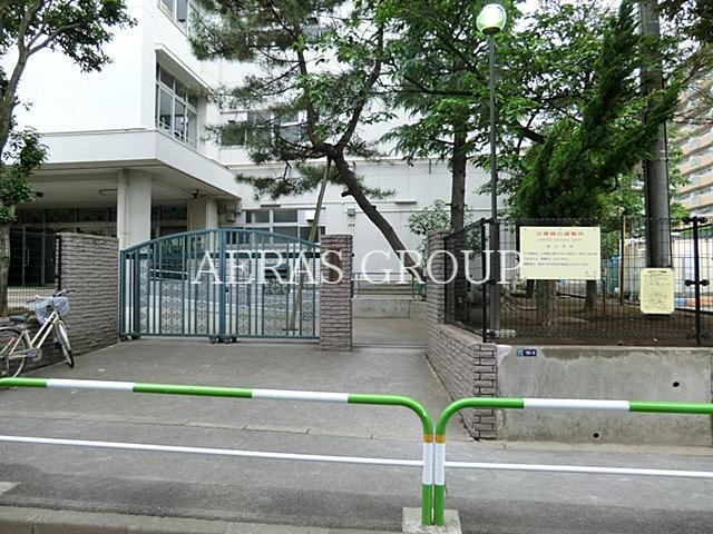 小学校　北区立袋小学校（小学校）まで776m