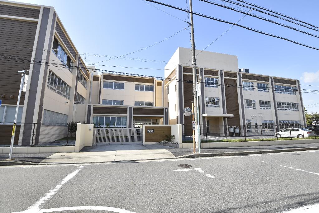 その他　名古屋市立なごや小学校（その他）まで411m